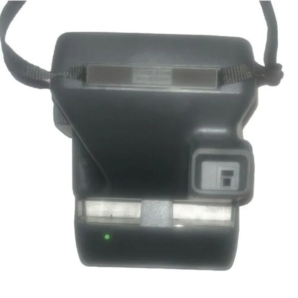 Vintage Polaroid OneStep AutoFocus 600 Instant Film Camera‎ with Strap & Case